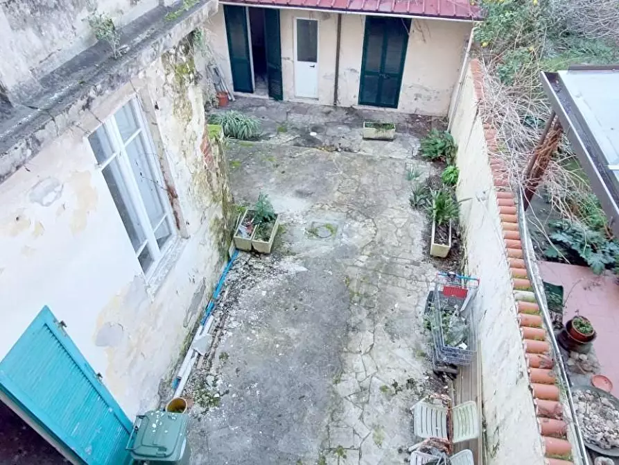 Immagine 62 di Villa in vendita  a Viareggio