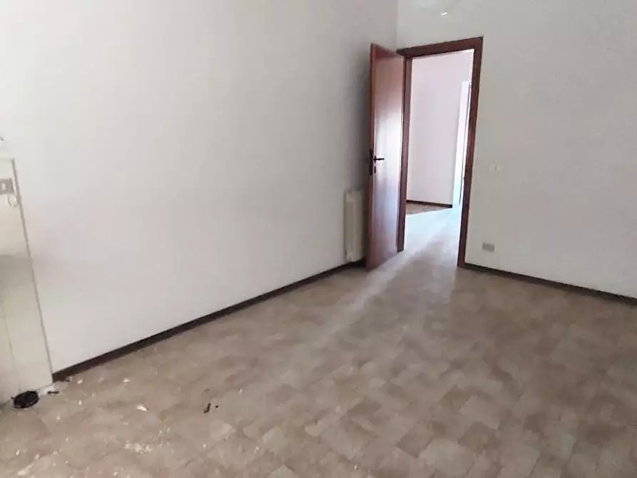 Immagine 58 di Villa in vendita  a Viareggio