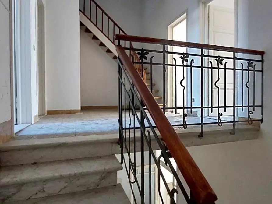 Immagine 31 di Villa in vendita  a Viareggio