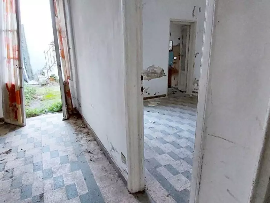 Immagine 74 di Villa in vendita  a Viareggio