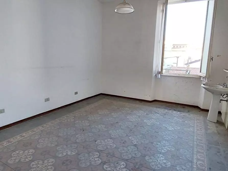 Immagine 40 di Villa in vendita  a Viareggio