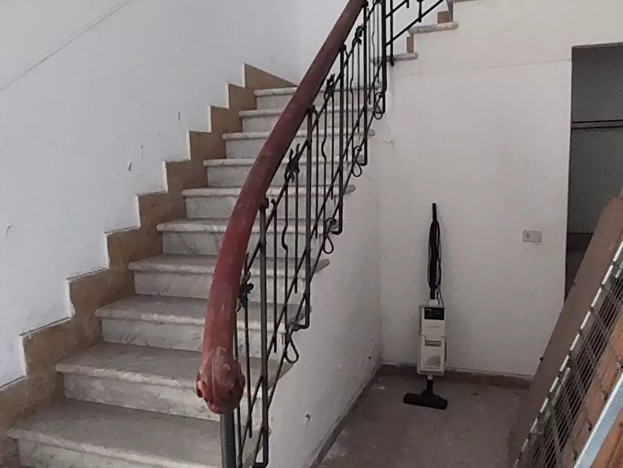 Immagine 12 di Villa in vendita  a Viareggio