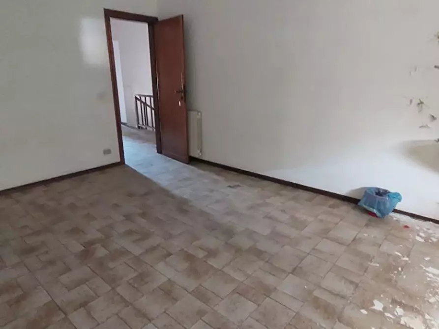 Immagine 53 di Villa in vendita  a Viareggio