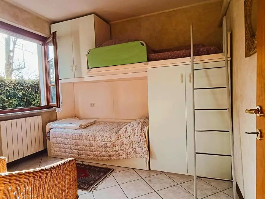 Immagine 17 di Appartamento in vendita  a Massa