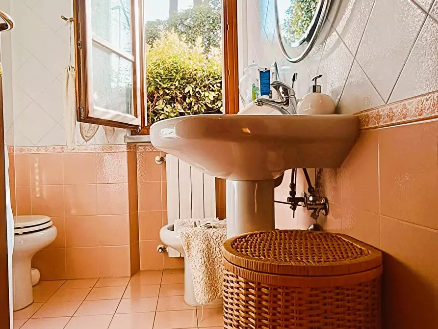 Immagine 20 di Appartamento in vendita  a Massa