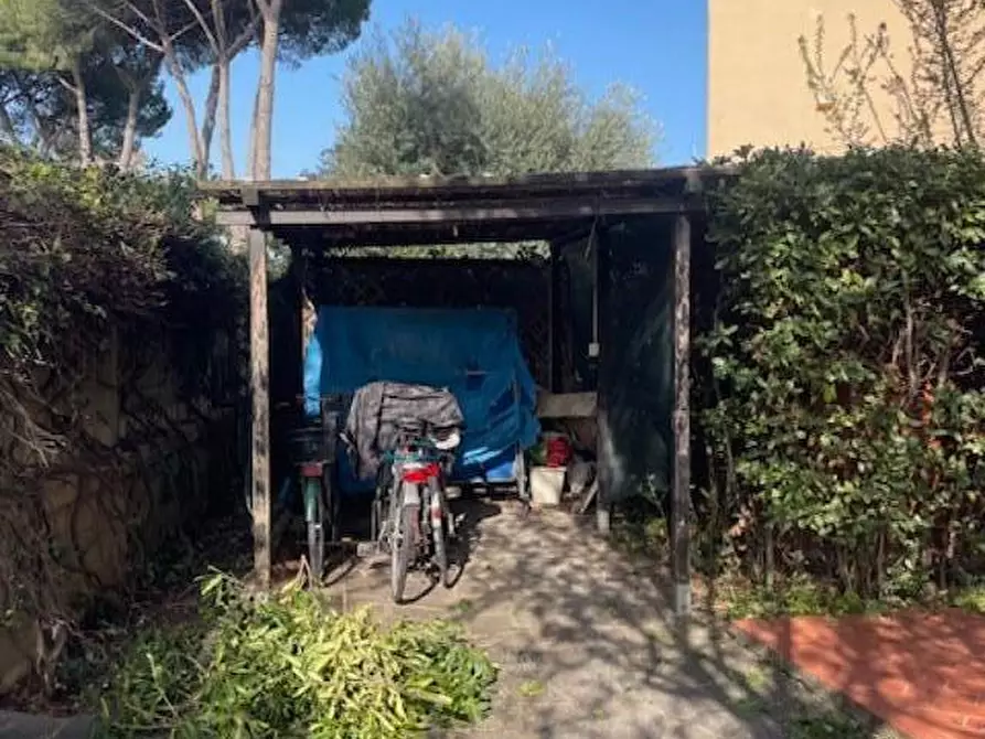 Immagine 27 di Casa bifamiliare in vendita  a Pisa