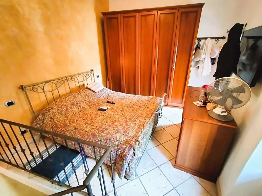 Immagine 11 di Appartamento in vendita  a Ortonovo