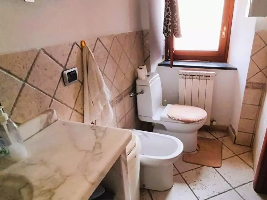 Immagine 7 di Appartamento in vendita  a Ortonovo