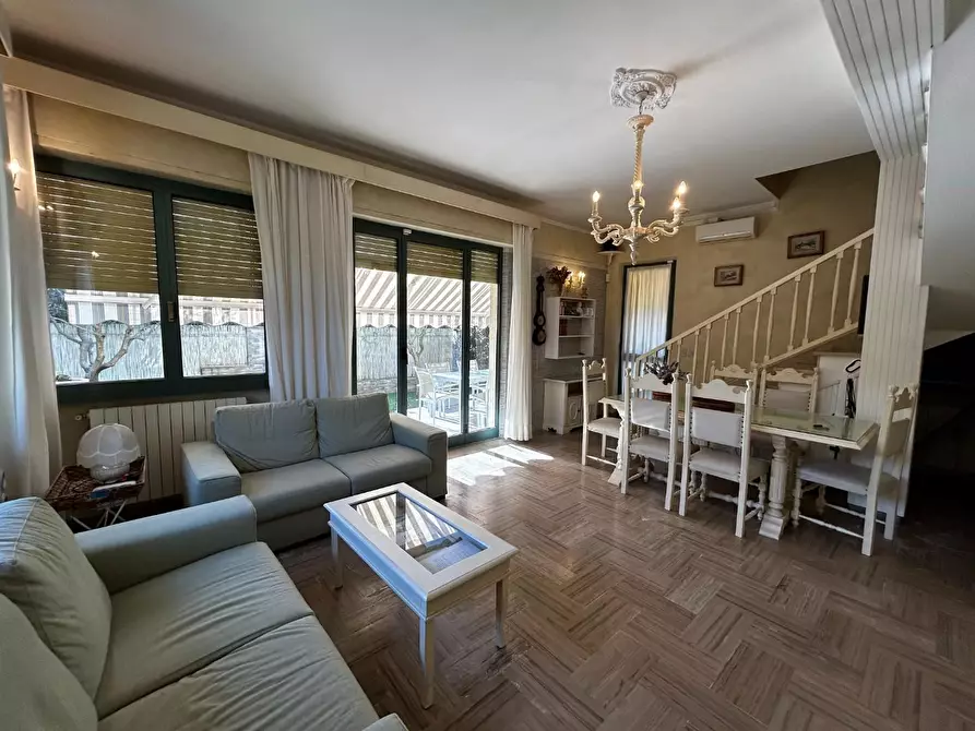 Immagine 16 di Villa in affitto  a Forte Dei Marmi