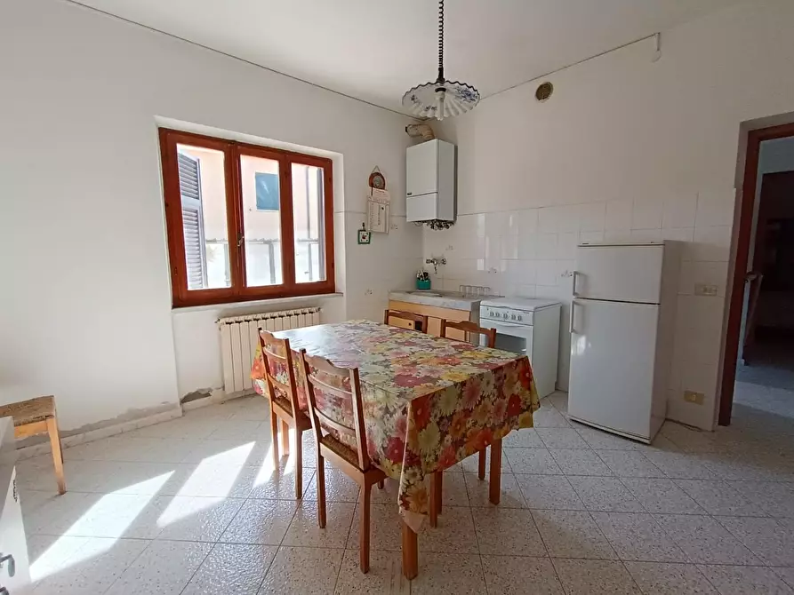 Immagine 30 di Casa semindipendente in vendita  a Ortonovo