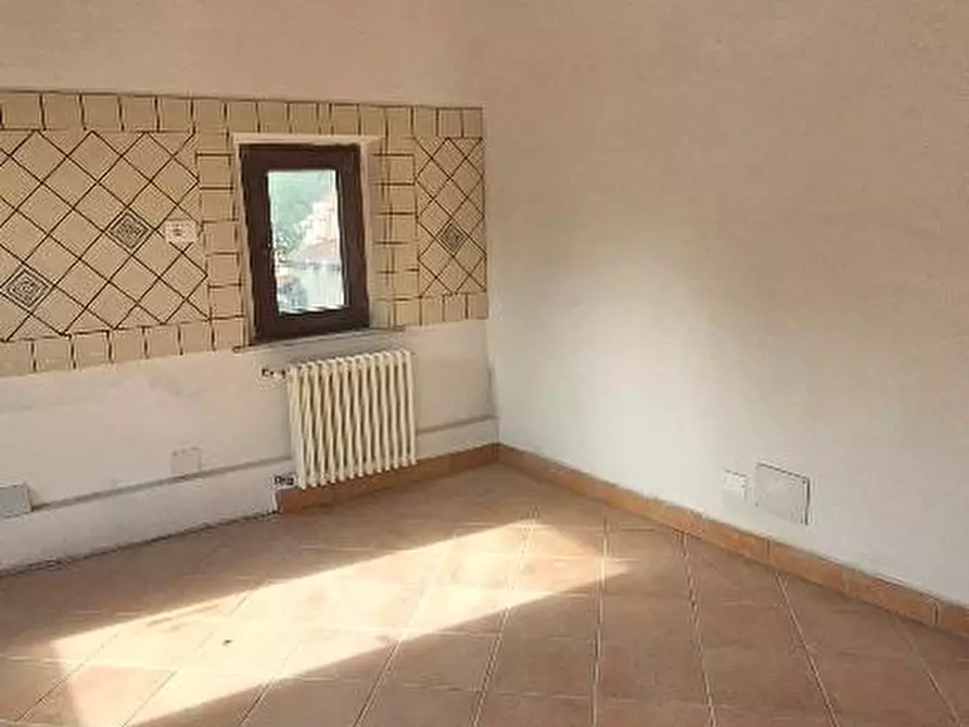 Immagine 27 di Appartamento in vendita  a Vicopisano