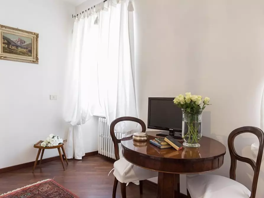 Immagine 4 di Palazzo in vendita  a Massa