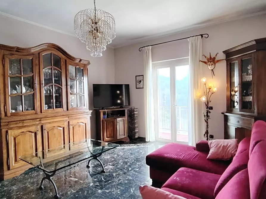 Immagine 2 di Casa indipendente in vendita  a Carrara