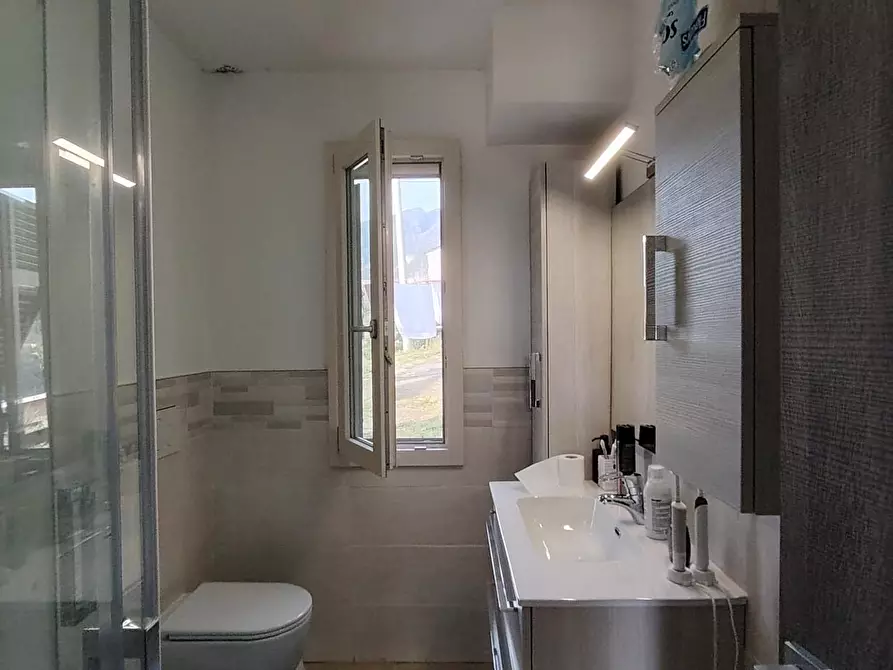 Immagine 23 di Casa indipendente in vendita  a Carrara