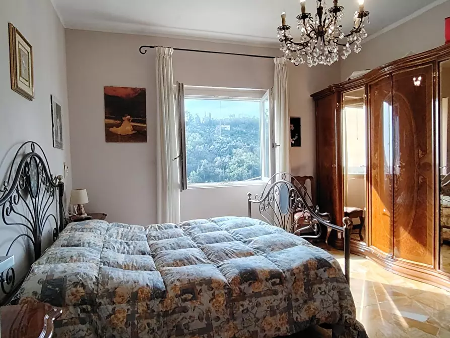 Immagine 9 di Casa indipendente in vendita  a Carrara