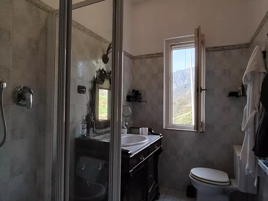 Immagine 12 di Casa indipendente in vendita  a Carrara