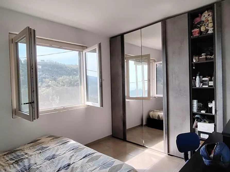 Immagine 21 di Casa indipendente in vendita  a Carrara