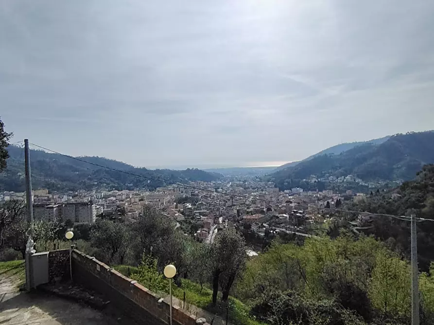 Immagine 15 di Casa indipendente in vendita  a Carrara