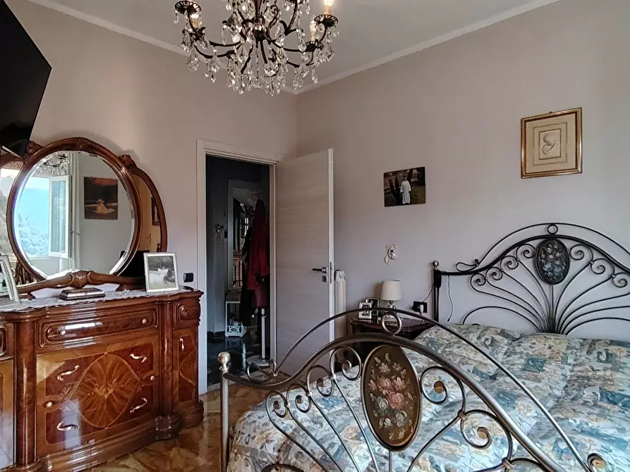 Immagine 11 di Casa indipendente in vendita  a Carrara