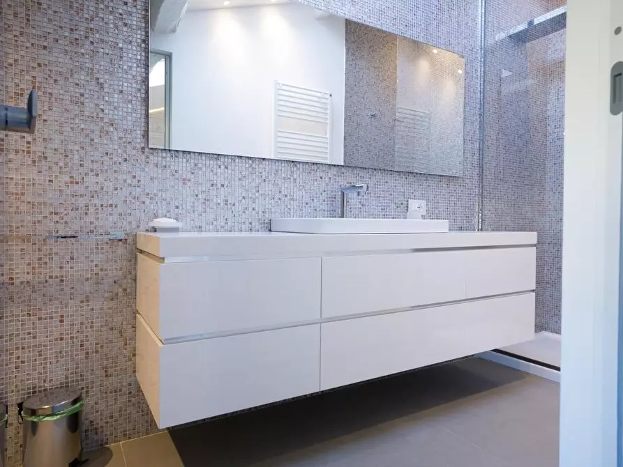 Immagine 11 di Mansarda in vendita  a Forte Dei Marmi