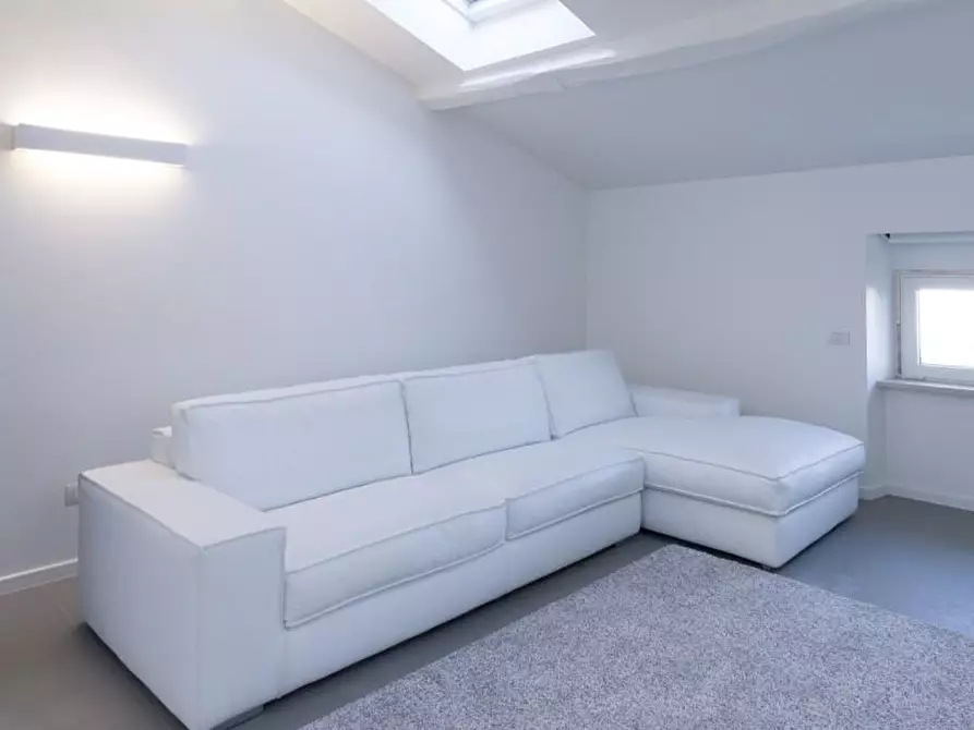 Immagine 7 di Mansarda in vendita  a Forte Dei Marmi