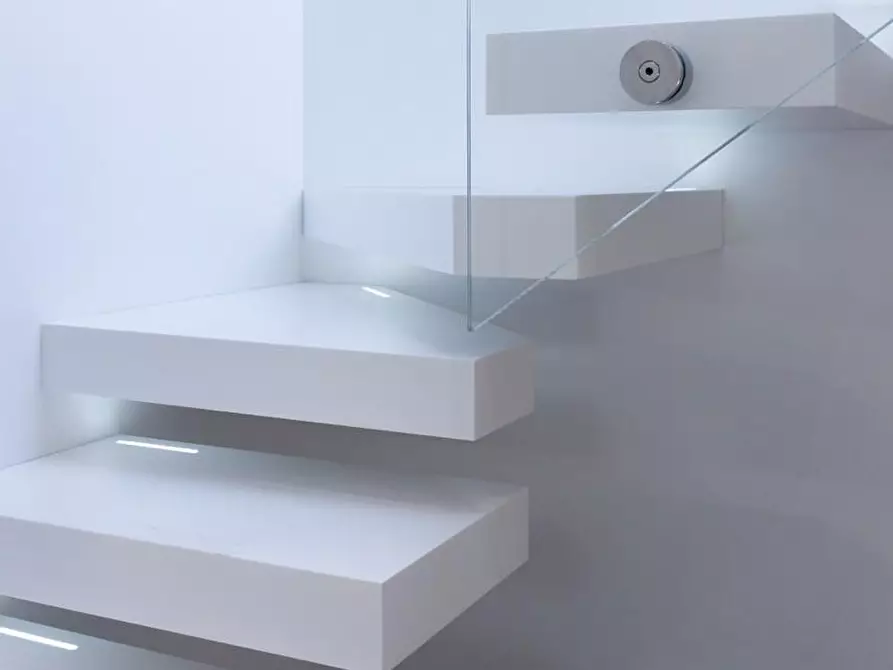 Immagine 13 di Mansarda in vendita  a Forte Dei Marmi