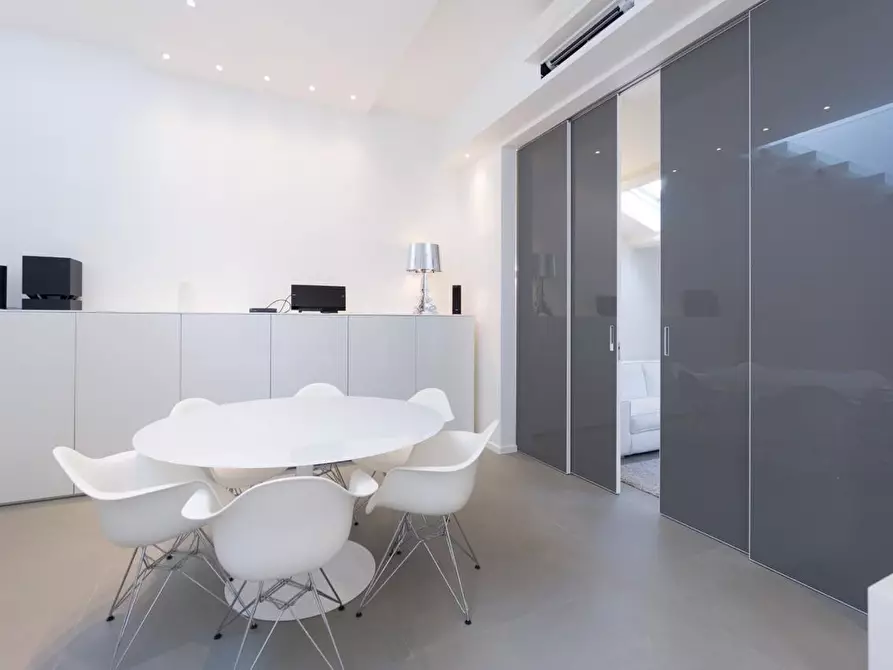 Immagine 5 di Mansarda in vendita  a Forte Dei Marmi