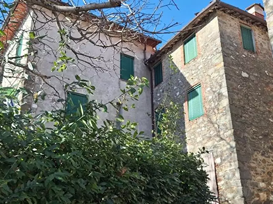 Immagine 1 di Casa semindipendente in vendita  a Pescaglia