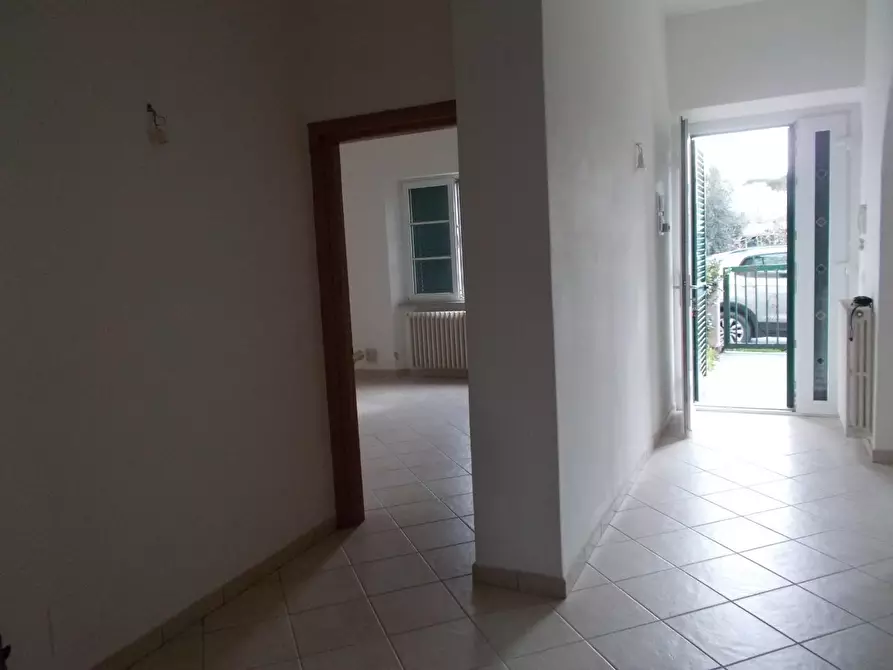 Immagine 12 di Villa in vendita  a San Giuliano Terme