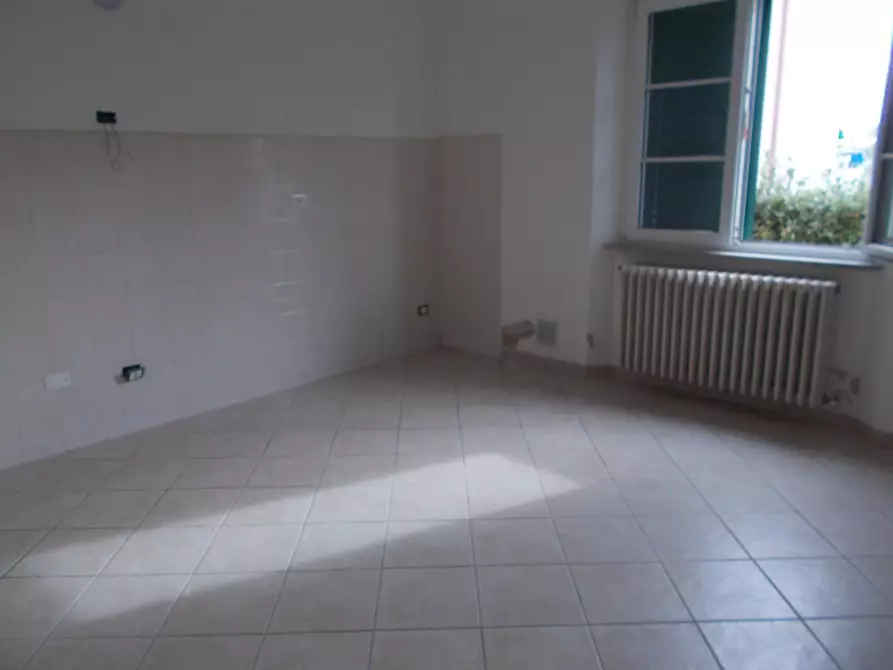 Immagine 3 di Villa in vendita  a San Giuliano Terme