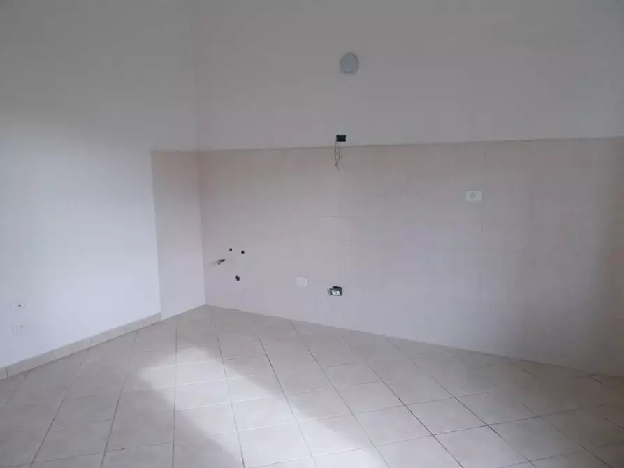 Immagine 6 di Villa in vendita  a San Giuliano Terme