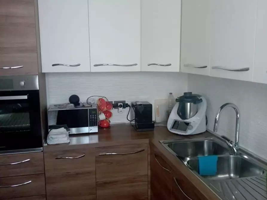 Immagine 4 di Appartamento in vendita  a Carrara