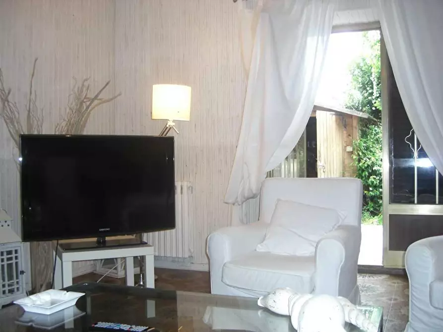 Immagine 3 di Casa bifamiliare in affitto  a Forte Dei Marmi