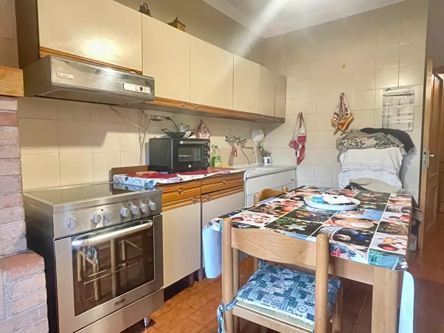 Immagine 5 di Appartamento in vendita  a Siena