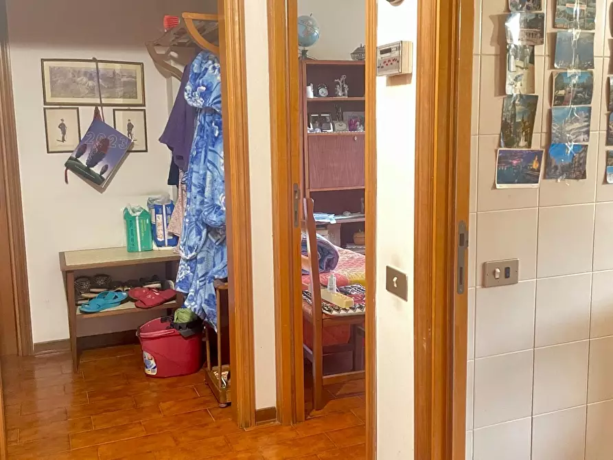 Immagine 15 di Appartamento in vendita  a Siena