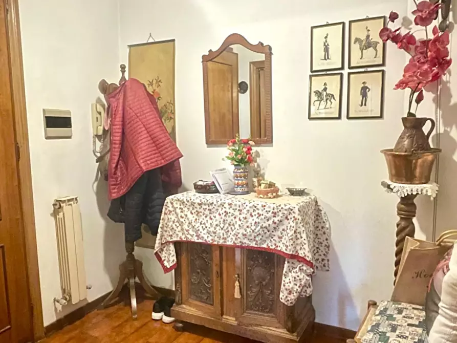 Immagine 14 di Appartamento in vendita  a Siena