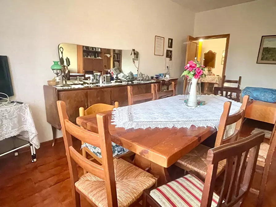 Immagine 10 di Appartamento in vendita  a Siena