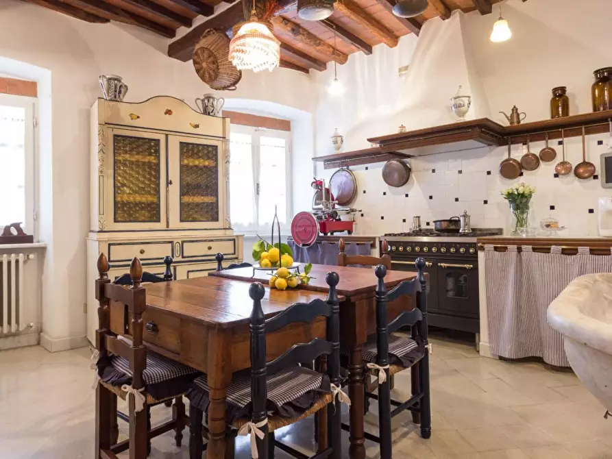 Immagine 7 di Appartamento in vendita  a Massa