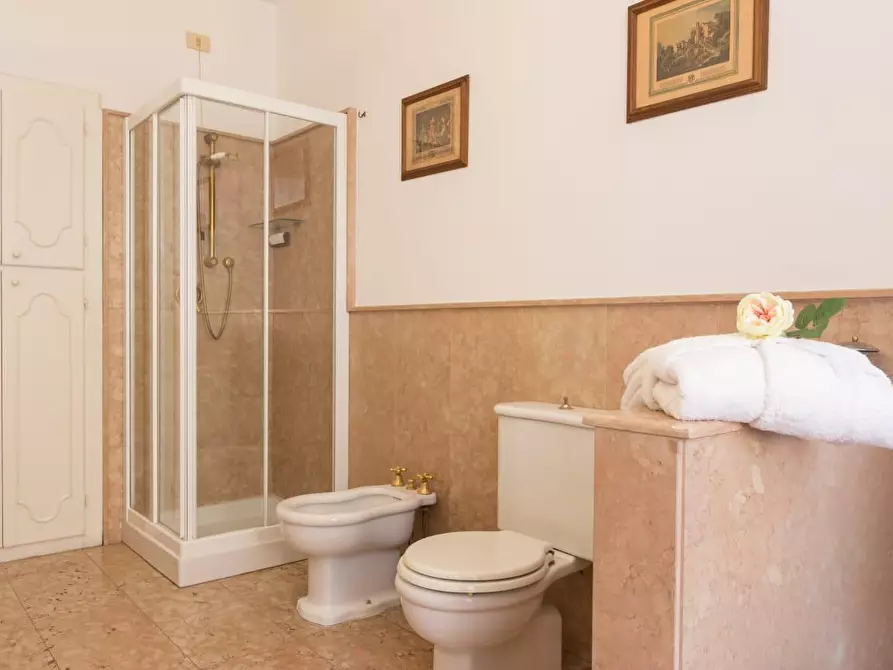 Immagine 13 di Appartamento in vendita  a Massa