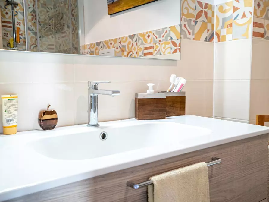 Immagine 24 di Casa bifamiliare in vendita  a Piombino