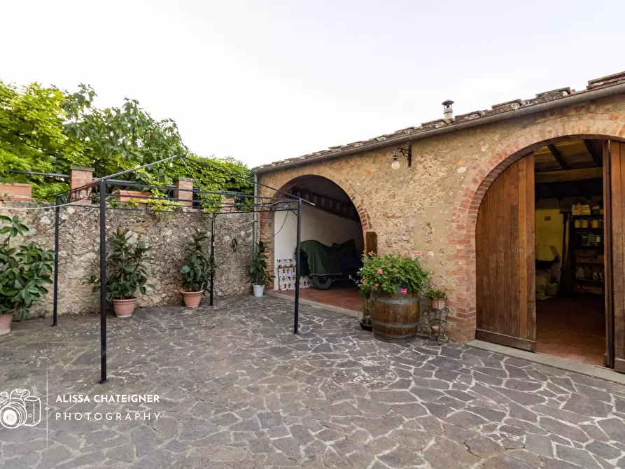 Immagine 43 di Casa colonica in vendita  a Monteriggioni