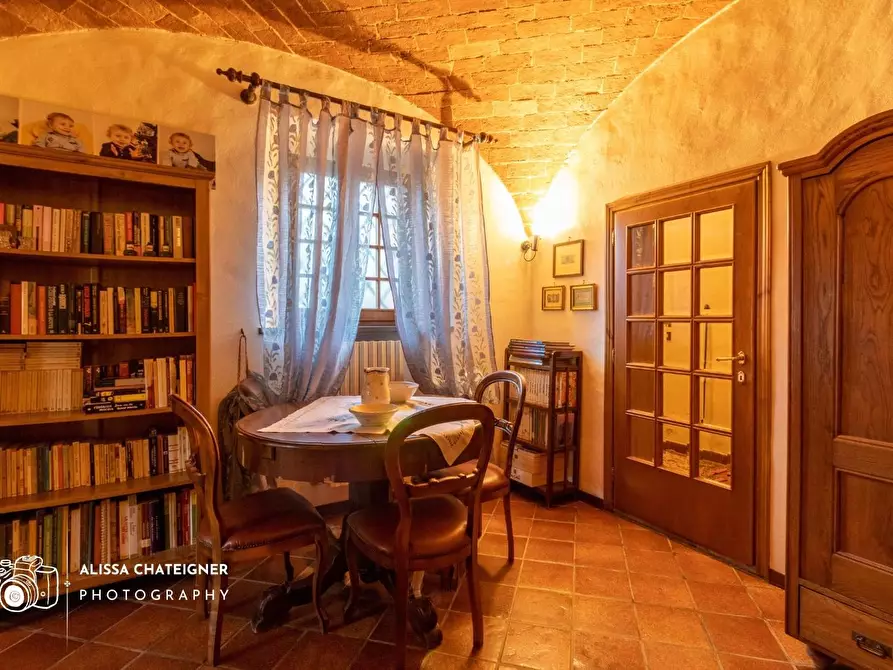 Immagine 38 di Casa colonica in vendita  a Monteriggioni