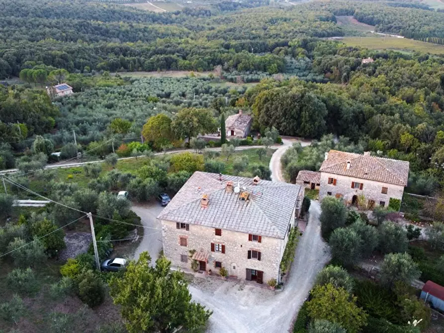 Immagine 1 di Casa colonica in vendita  a Monteriggioni