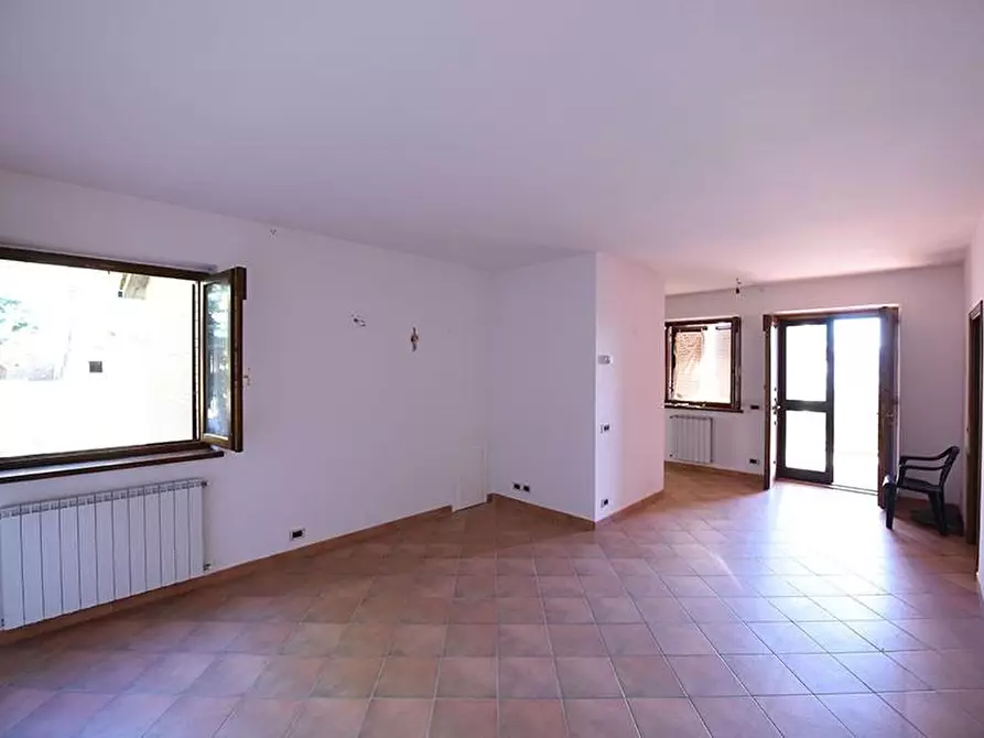 Immagine 6 di Casa bifamiliare in vendita  a Casole D'elsa