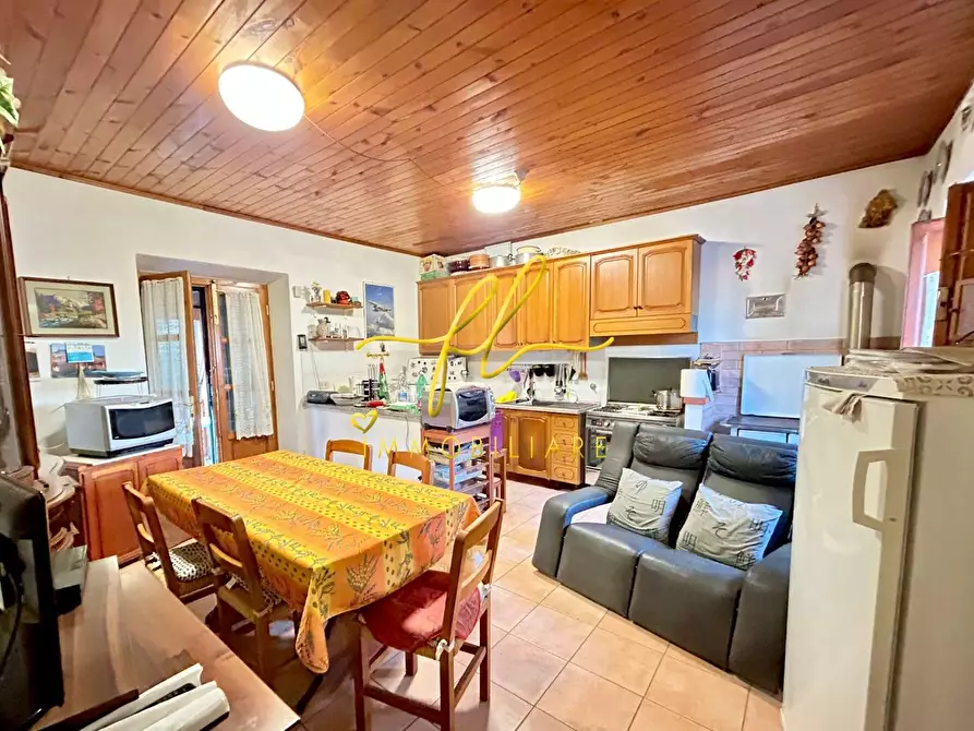 Immagine 11 di Porzione di casa in vendita  a Marciana