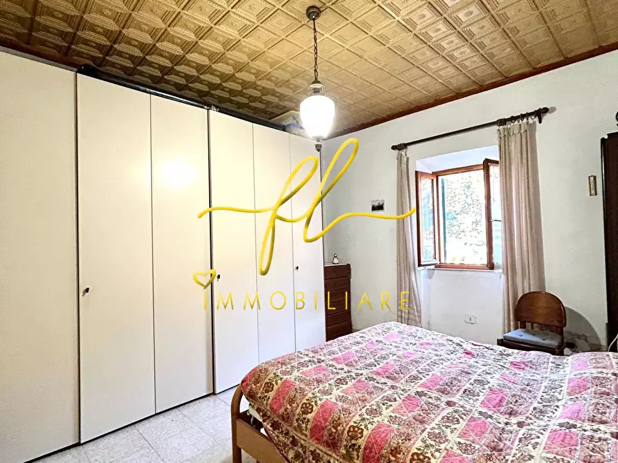 Immagine 4 di Porzione di casa in vendita  a Marciana