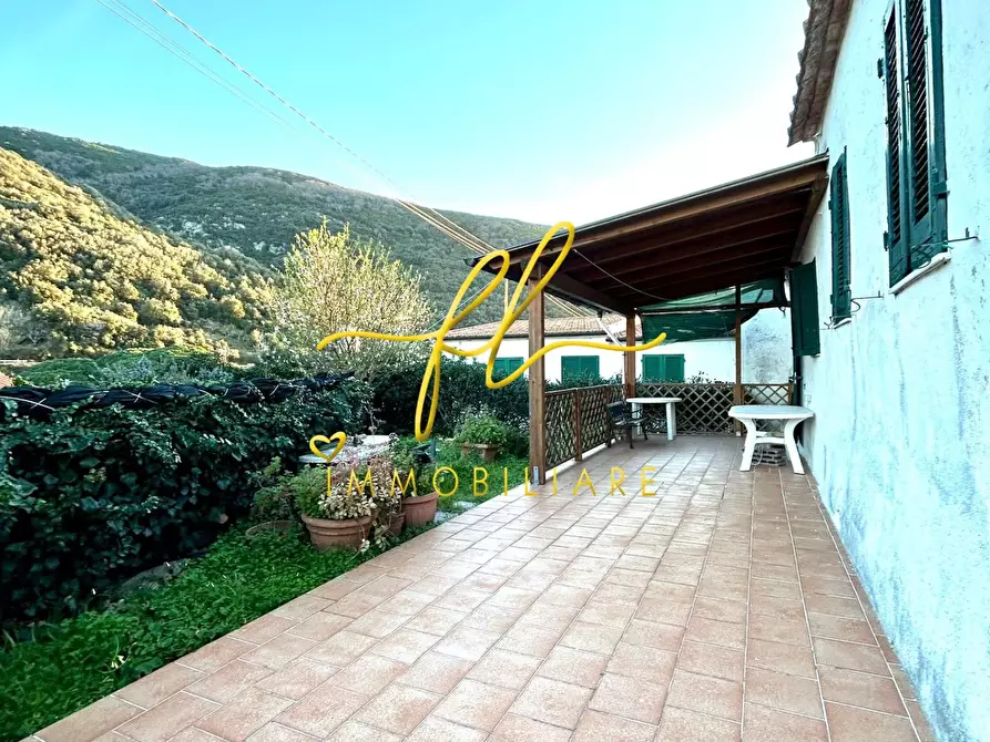 Immagine 9 di Porzione di casa in vendita  a Marciana