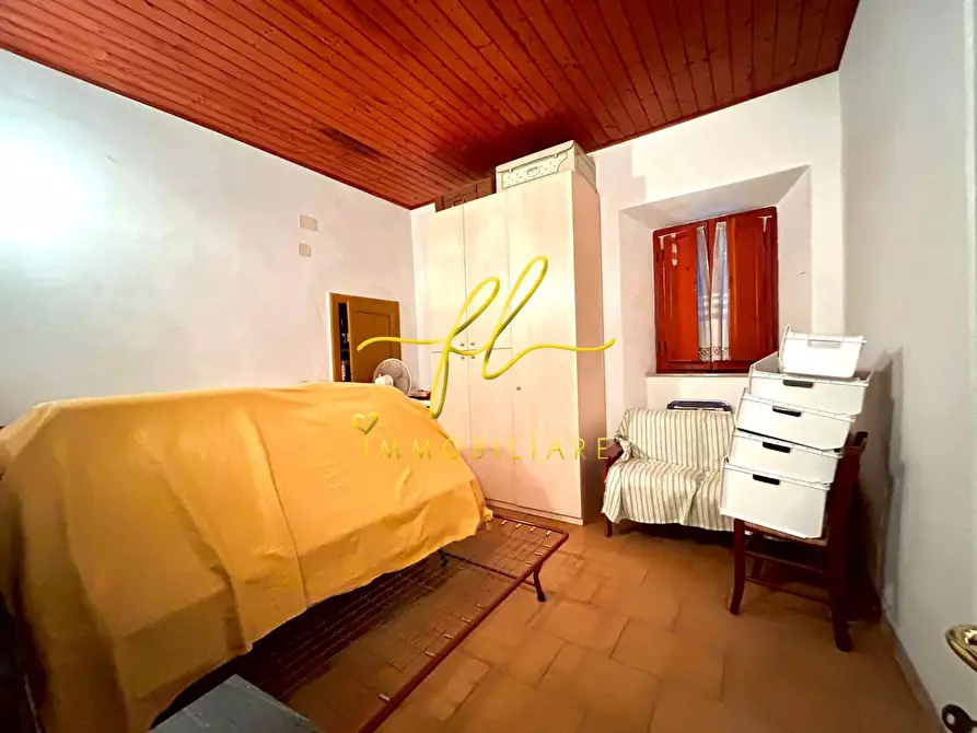 Immagine 8 di Porzione di casa in vendita  a Marciana