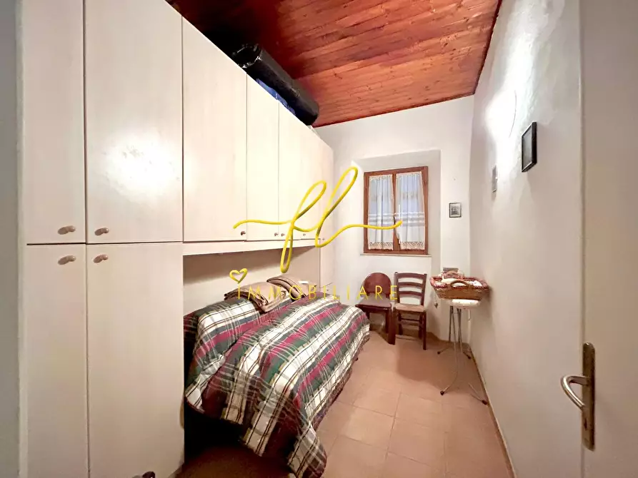Immagine 7 di Porzione di casa in vendita  a Marciana