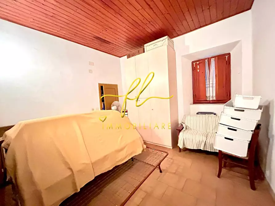Immagine 5 di Porzione di casa in vendita  a Marciana